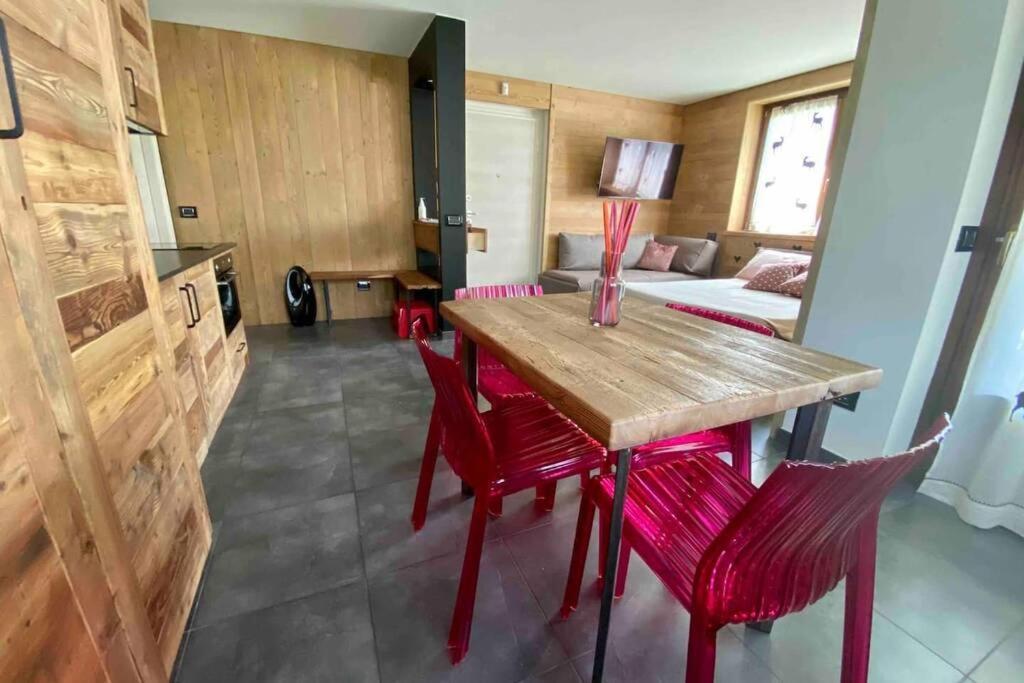 La Petite Maison D'Erika Аоста Экстерьер фото