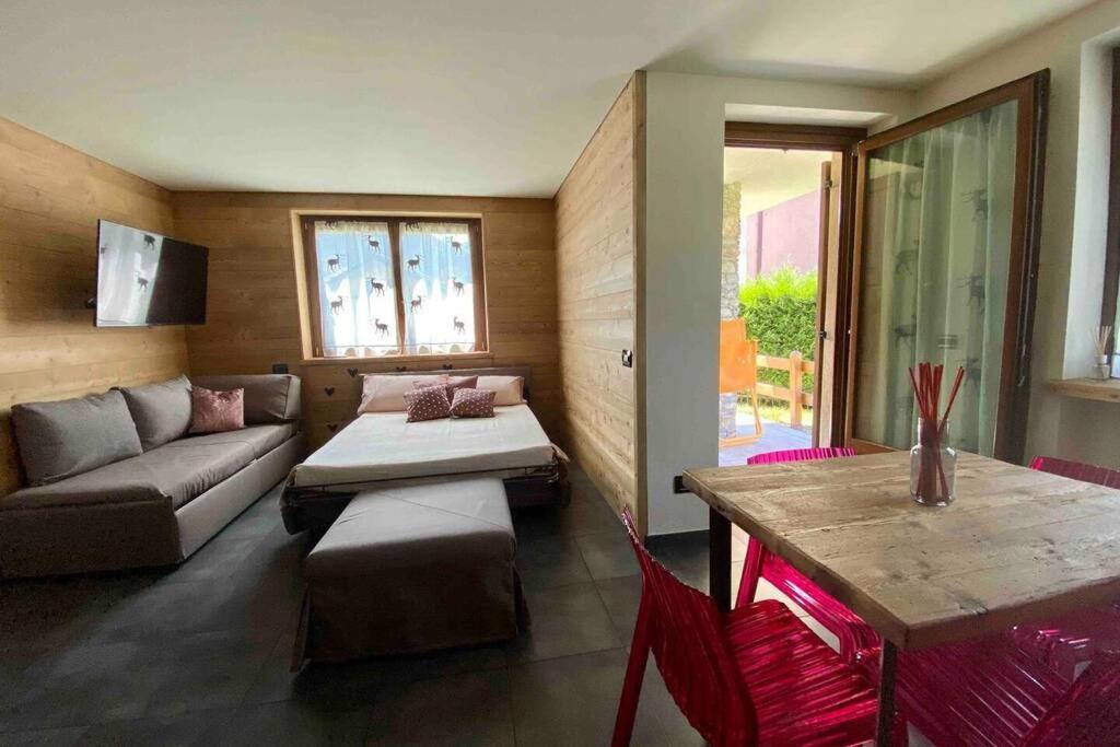 La Petite Maison D'Erika Аоста Экстерьер фото