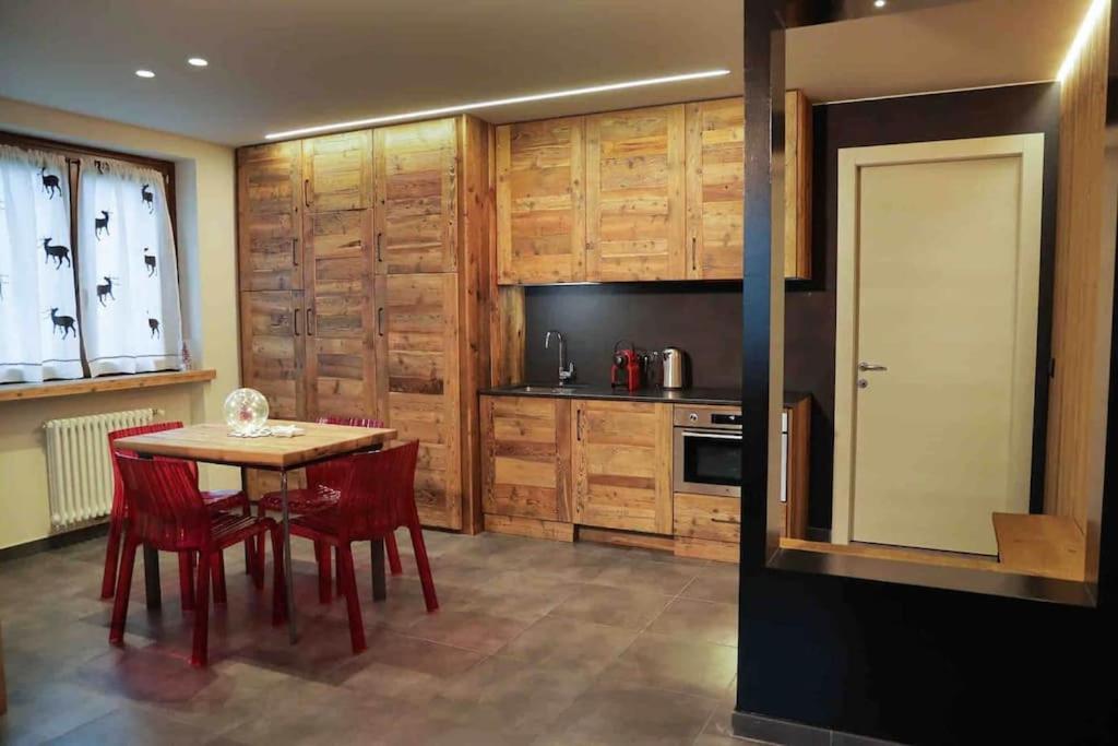 La Petite Maison D'Erika Аоста Экстерьер фото